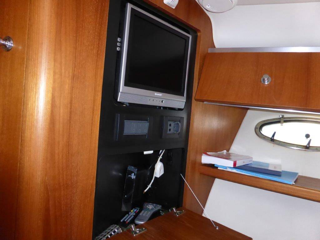 Tiara 3600