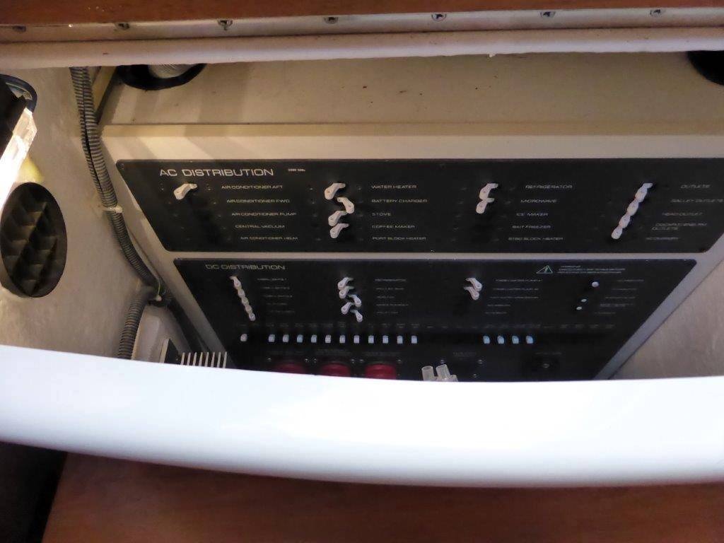 Tiara 3600