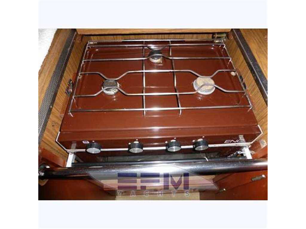 Hallberg rassy Hr 352