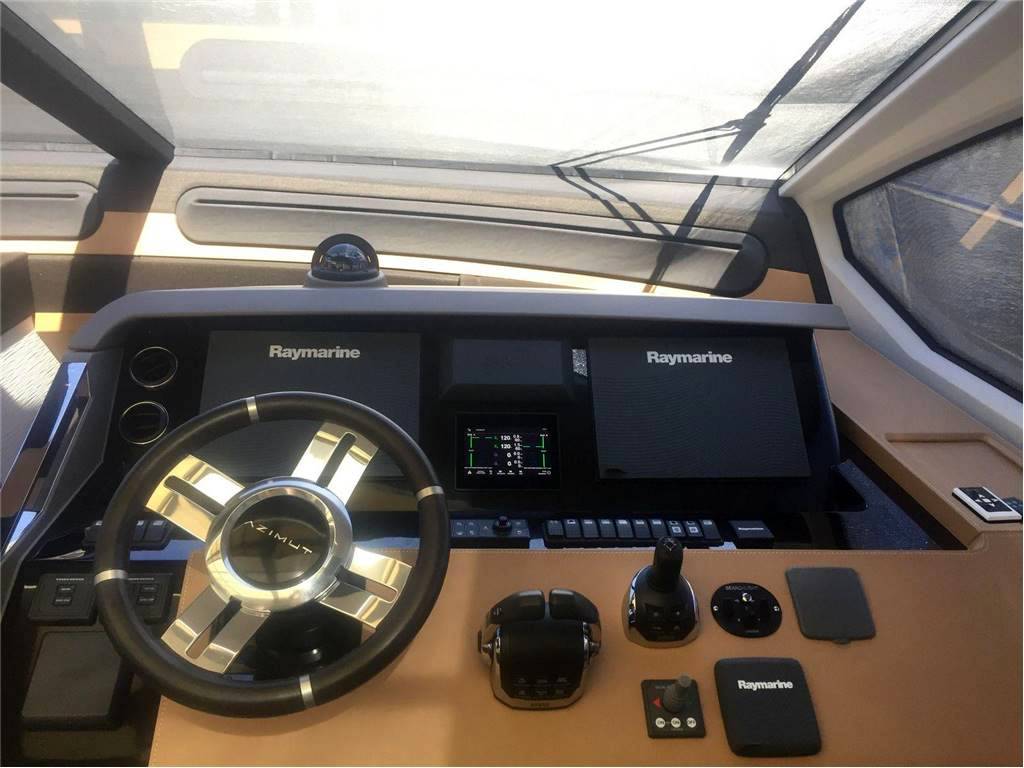 Azimut 77 s