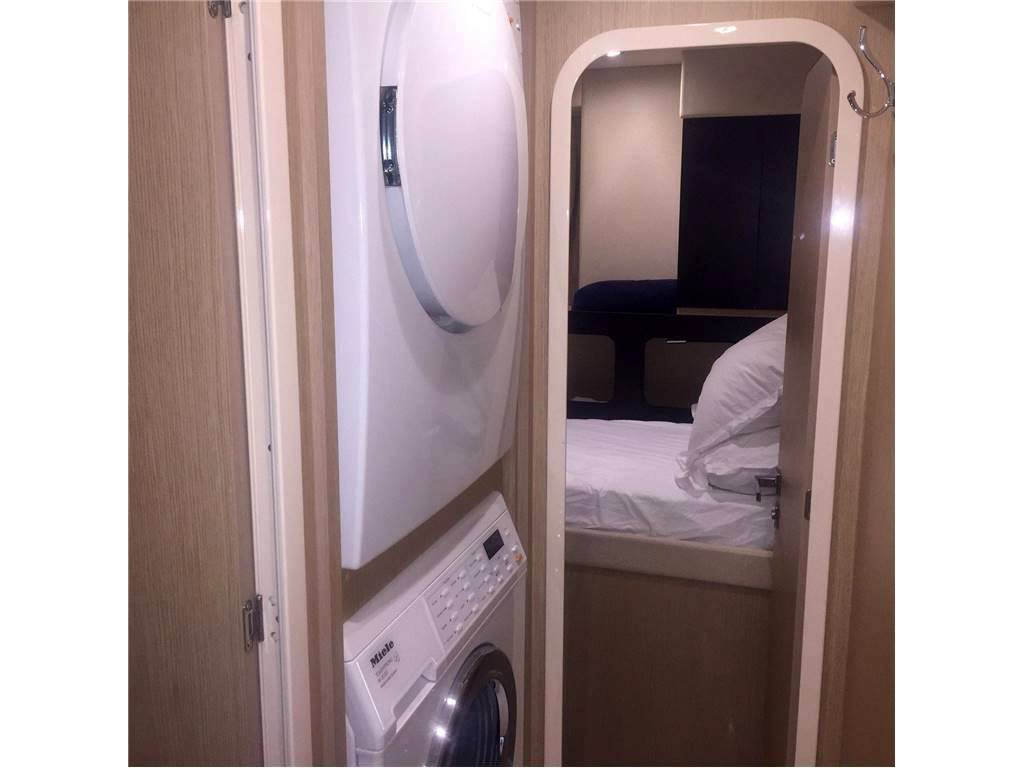 Azimut 77 s