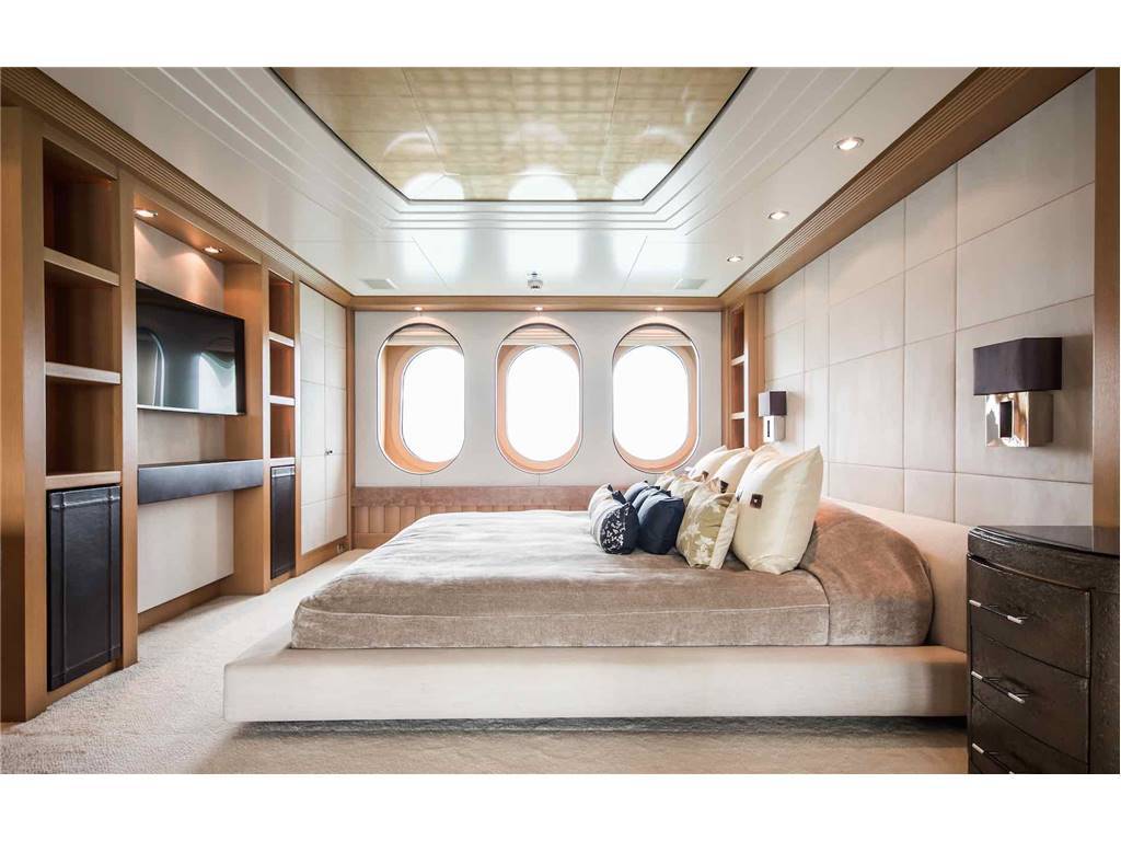 Amels shipyard 50 m
