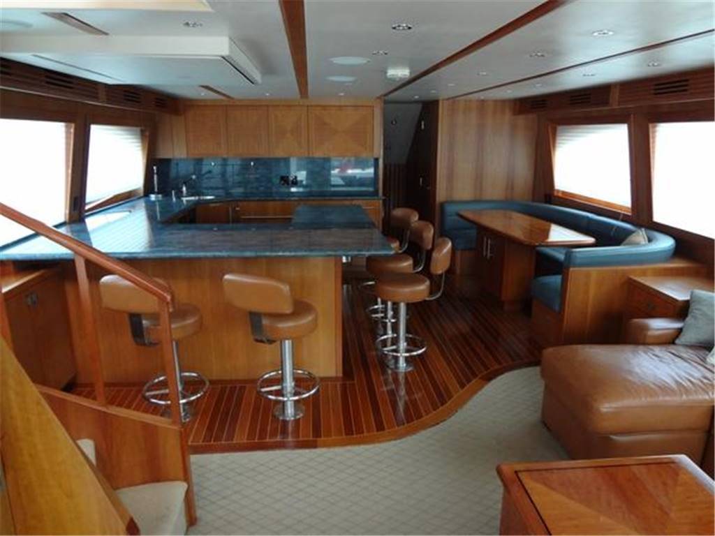 Hatteras 77 convertible