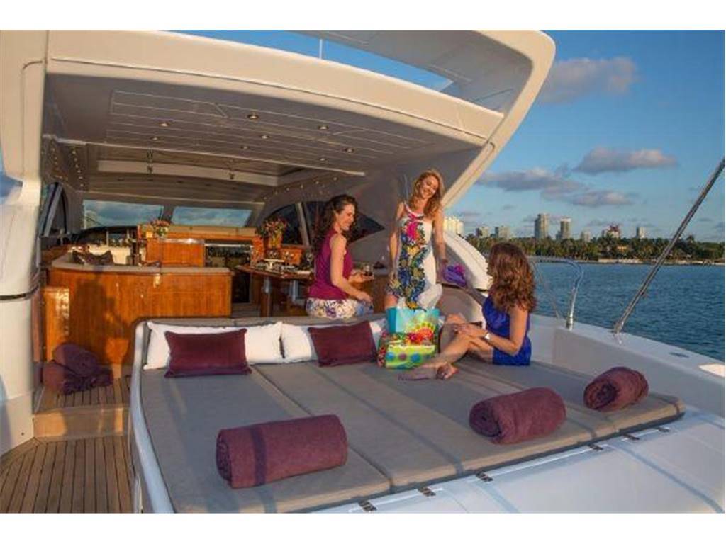 Overmarine Mangusta 72