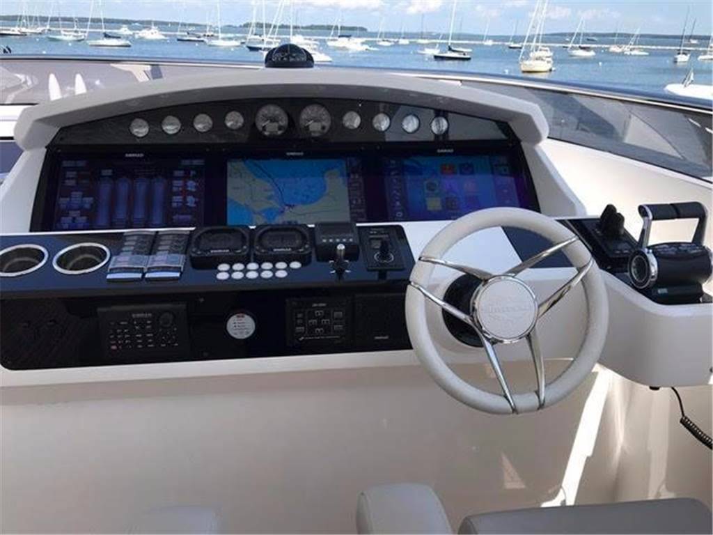 Sunseeker 95 yacht