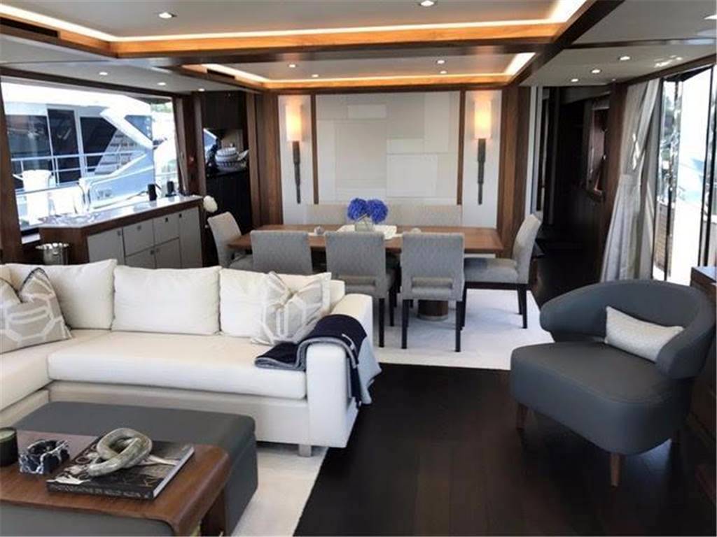 Sunseeker 95 yacht