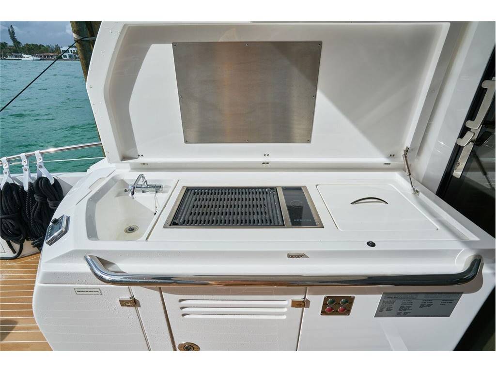 Sunseeker 68 predator