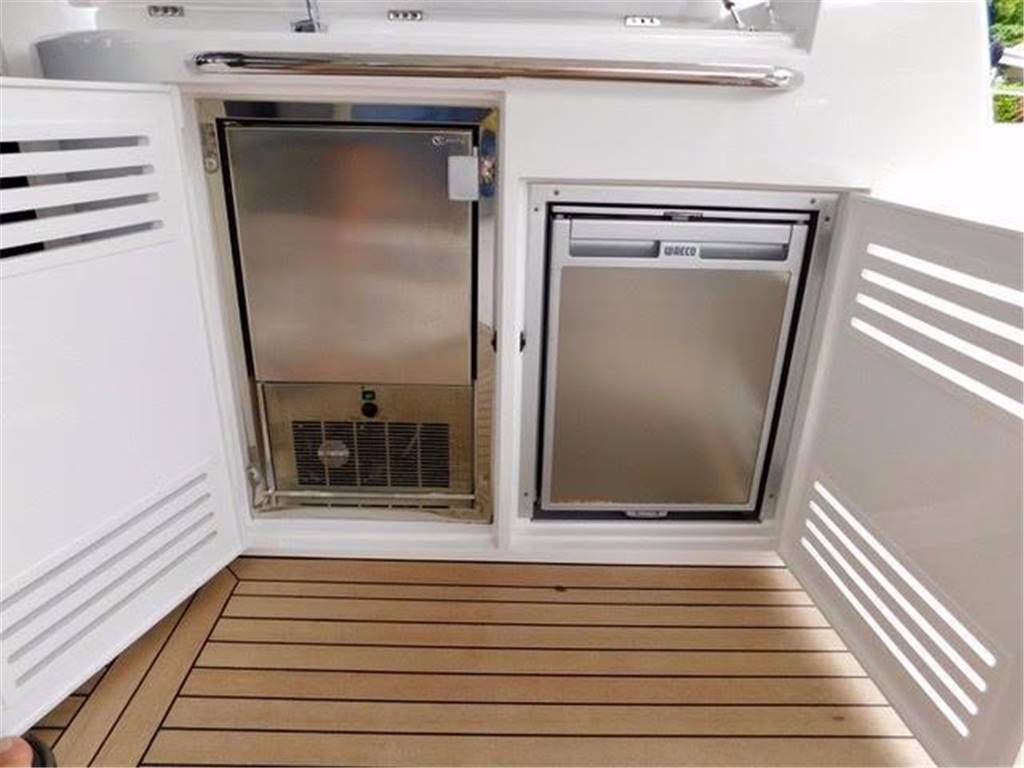 Sunseeker Predator 57