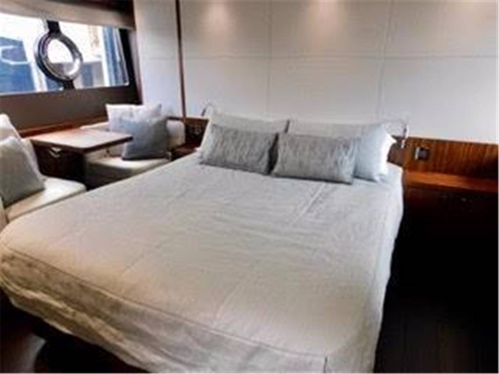 Sunseeker Predator 57