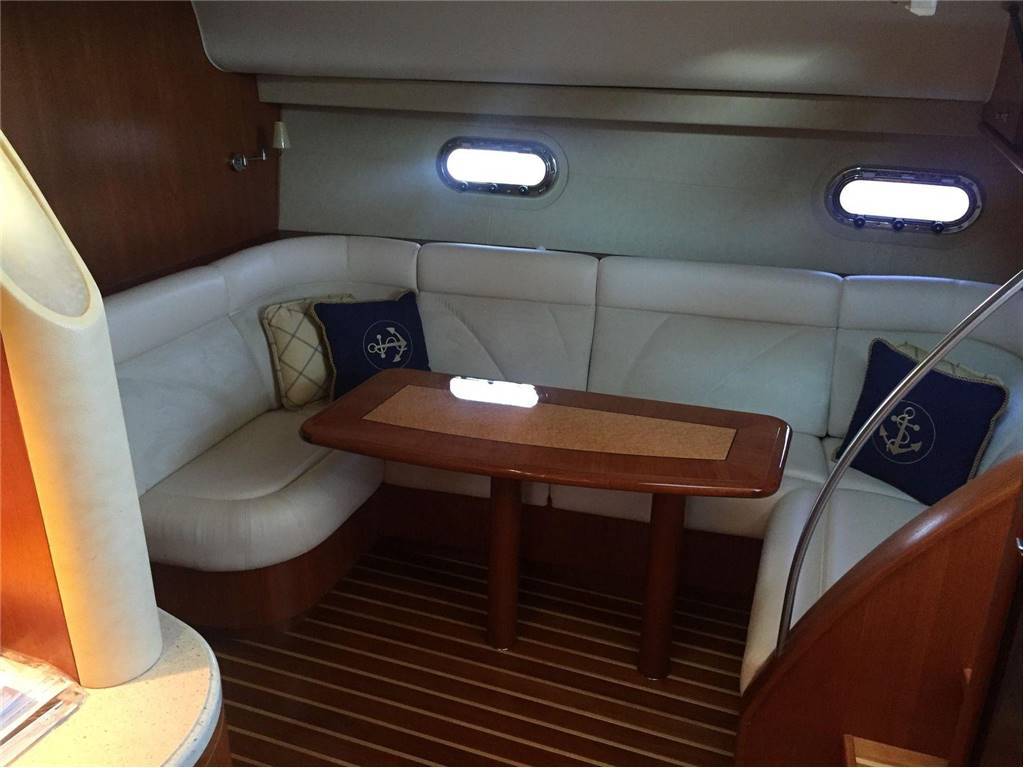 Tiara 4300 sovran