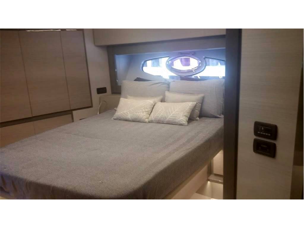 Pershing 62