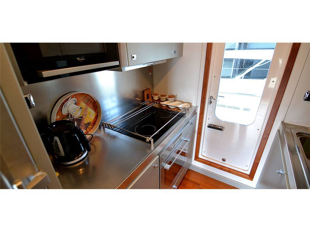 Terranova Explorer 68