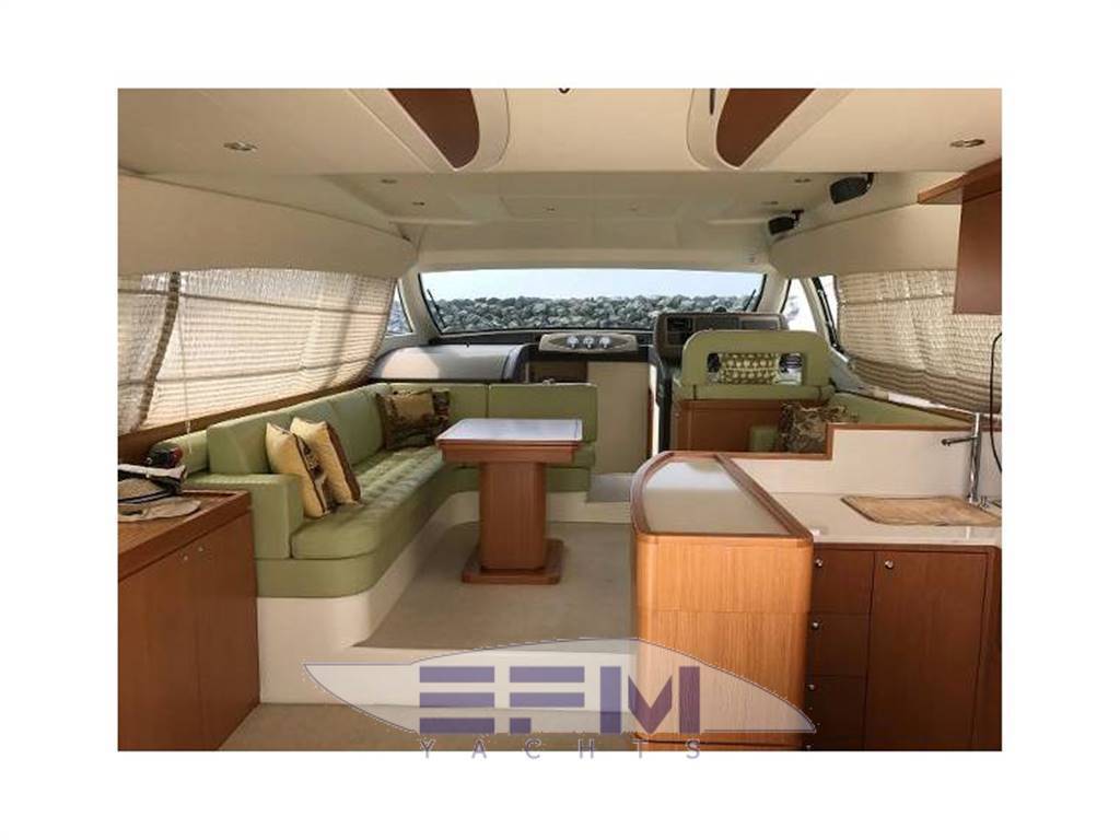 Ferretti 510 fly