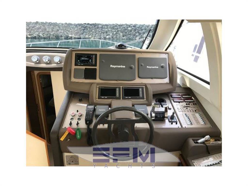 Ferretti 510 fly