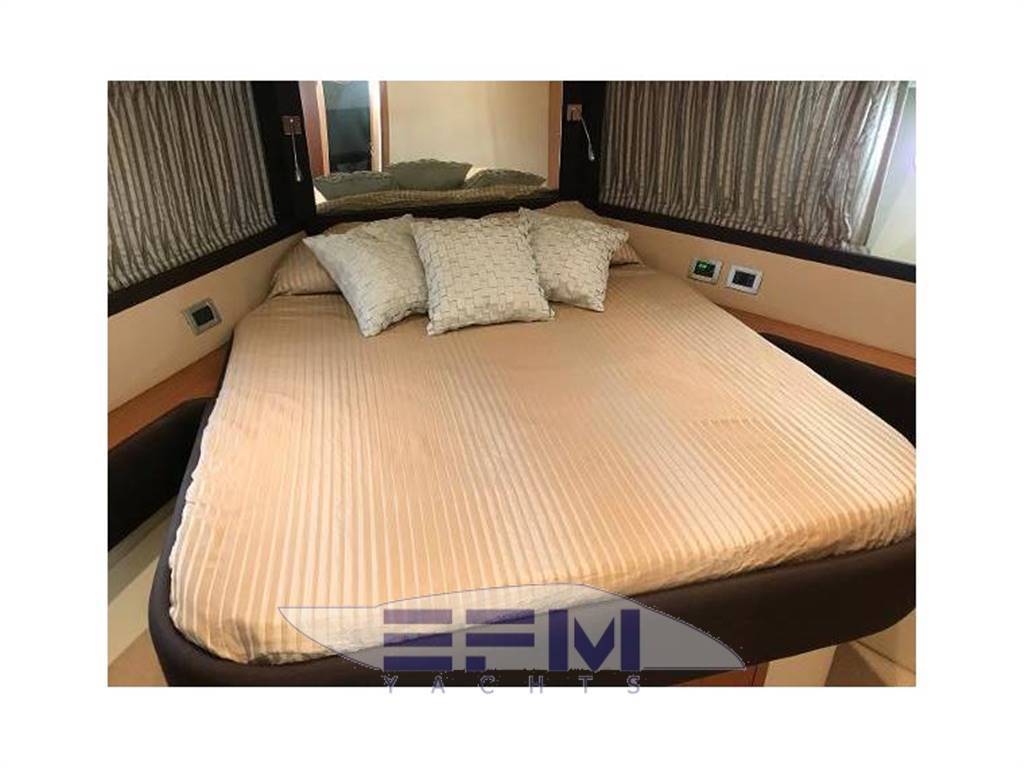 Ferretti 510 fly