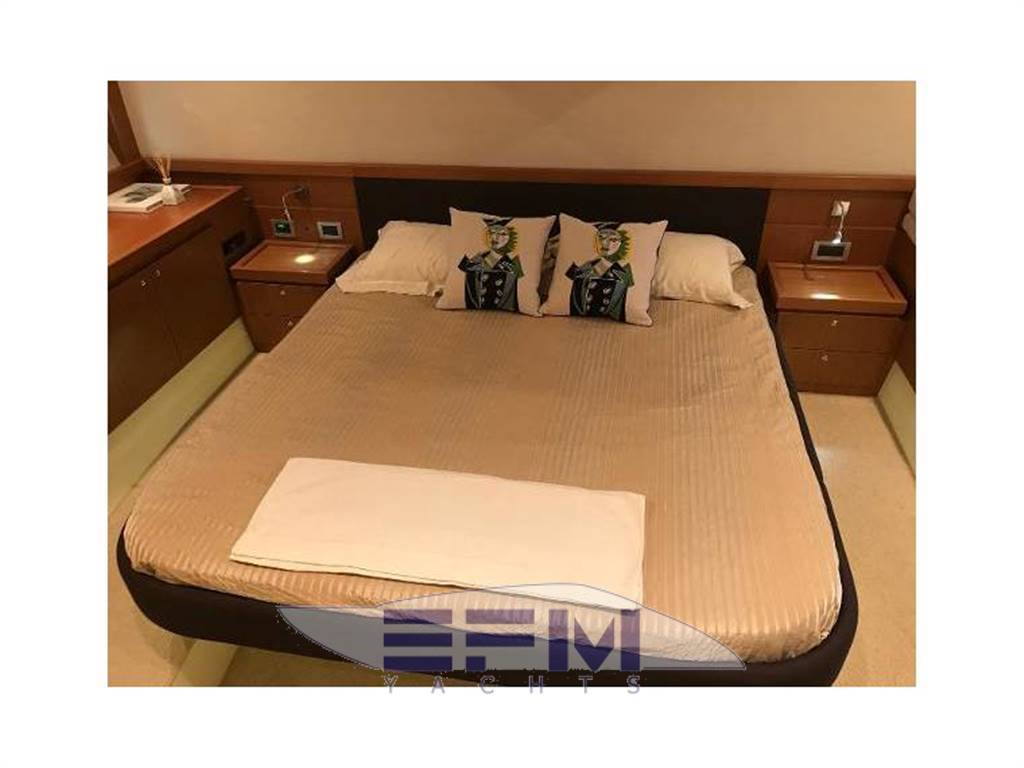 Ferretti 510 fly