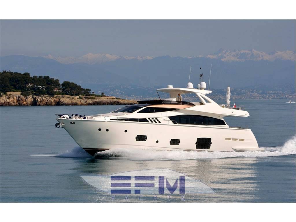 Ferretti 800