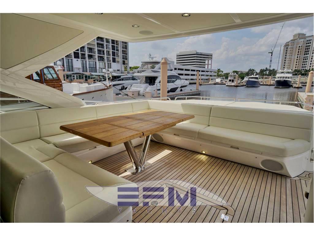 Sunseeker 68 sport yacht