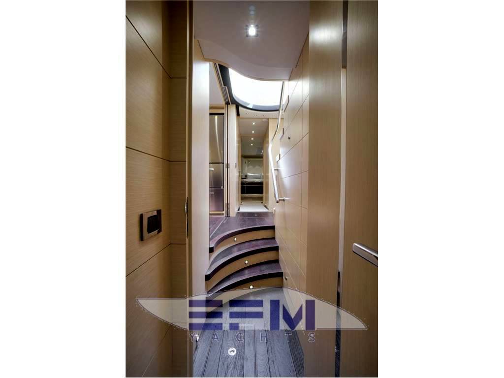 Sunseeker 68 sport yacht