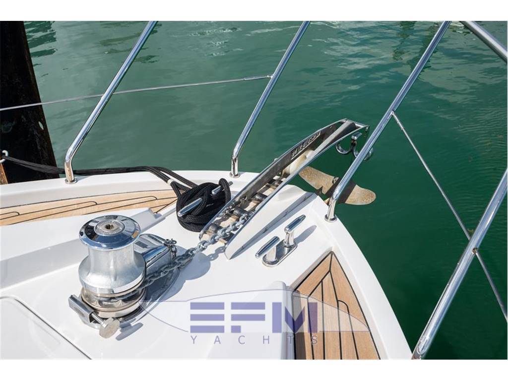 Pershing 64