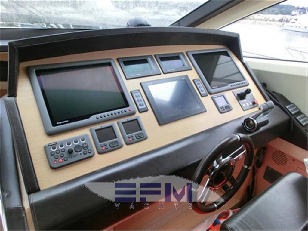 Azimut 78 fly