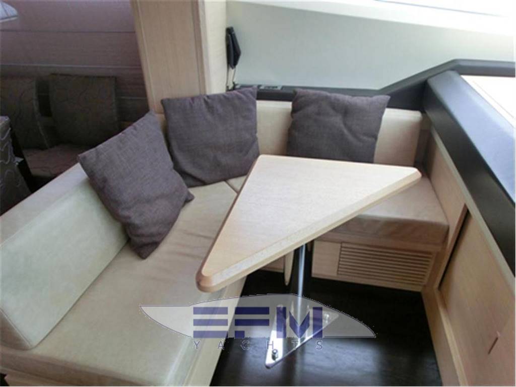 Azimut 78 fly