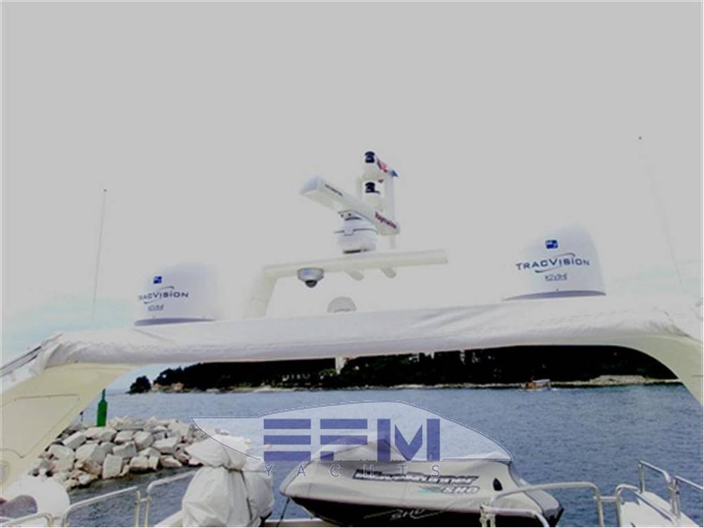 Azimut 78 fly