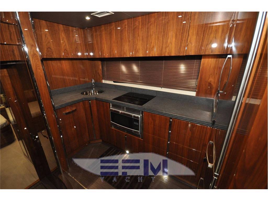Sunseeker Predator 68