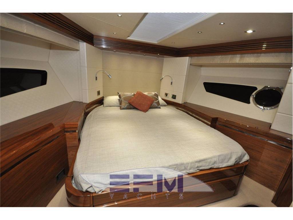 Sunseeker Predator 68