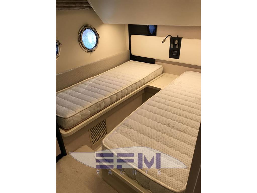 Azimut 66