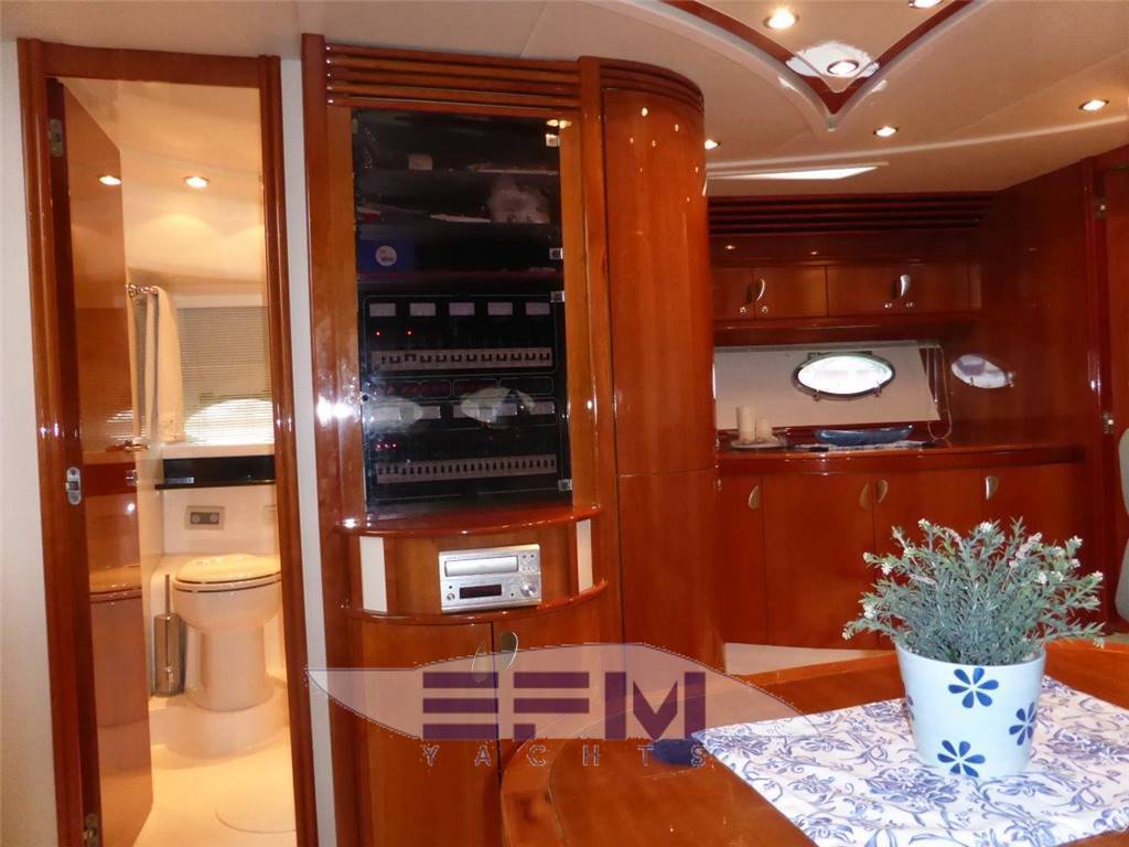 Pershing 52