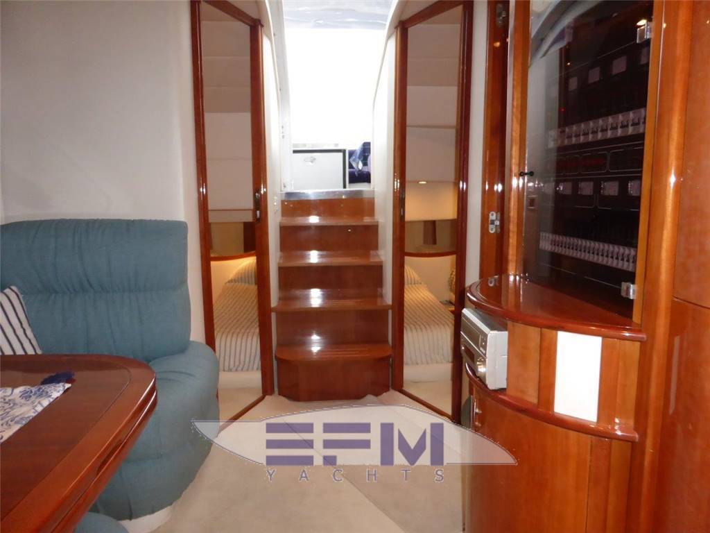 Pershing 52