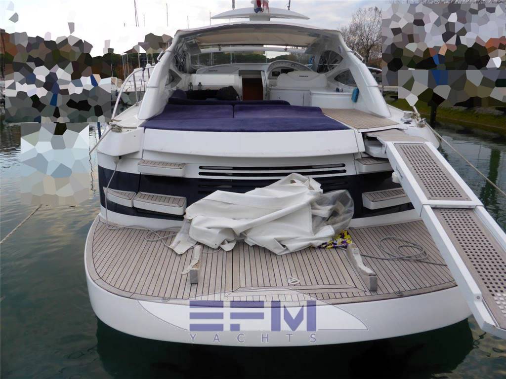 Pershing 52