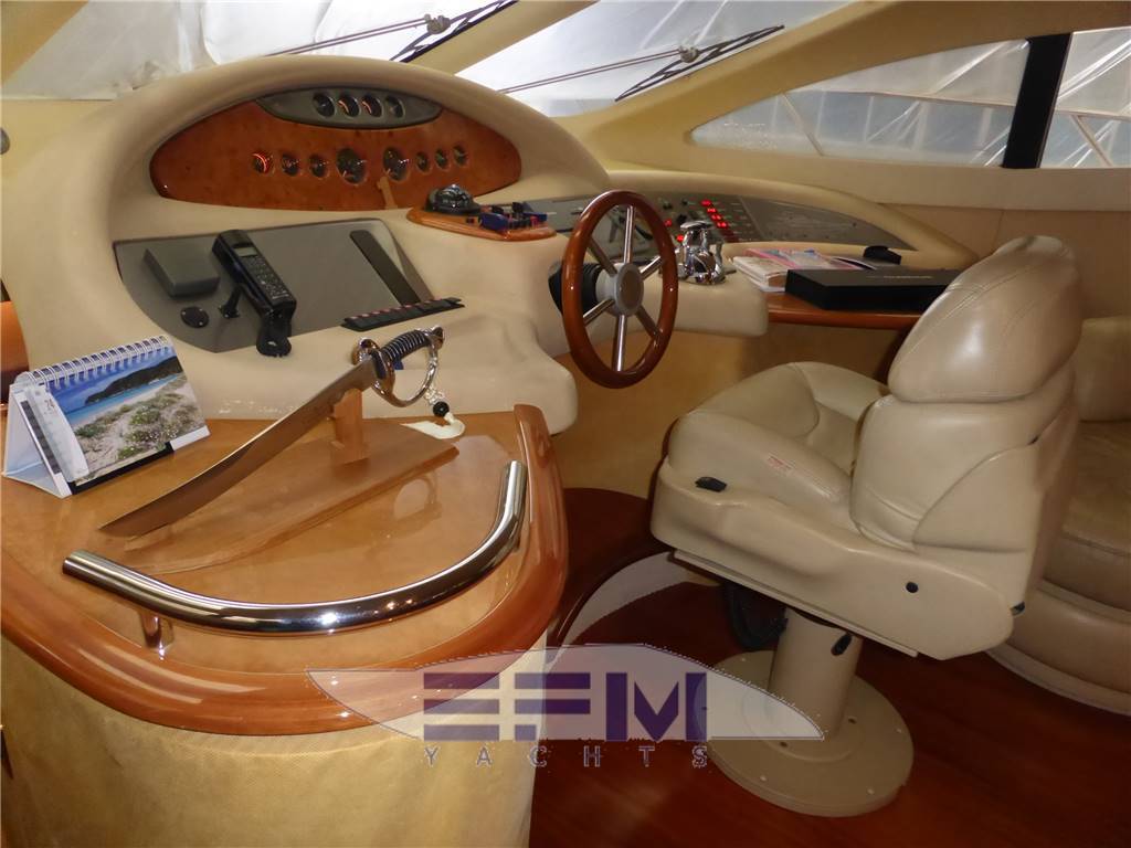Azimut 62 fly