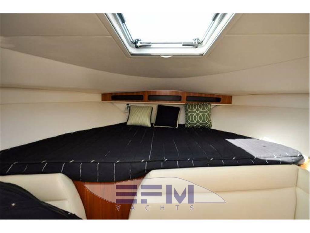 Tiara 3000 open