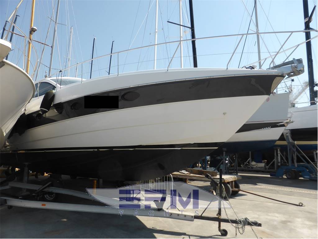 Pershing 46