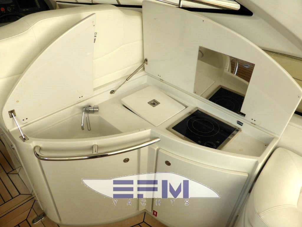 Pershing 46