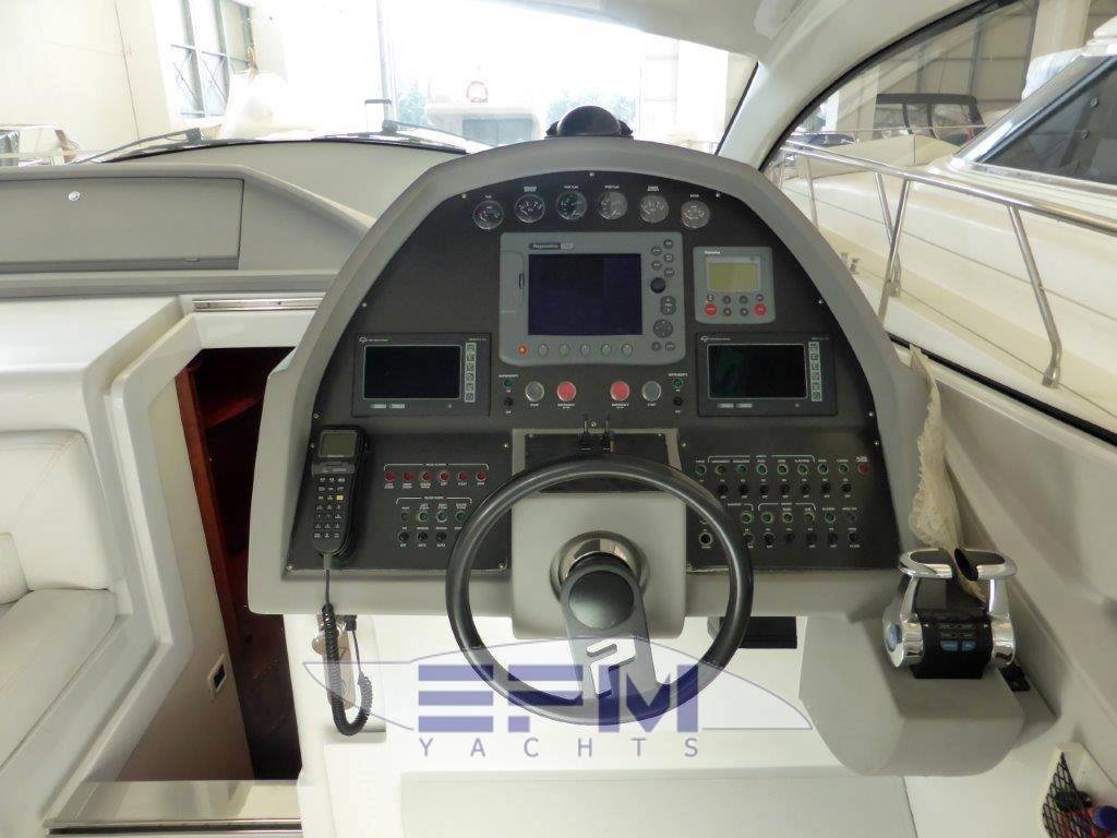 Pershing 46