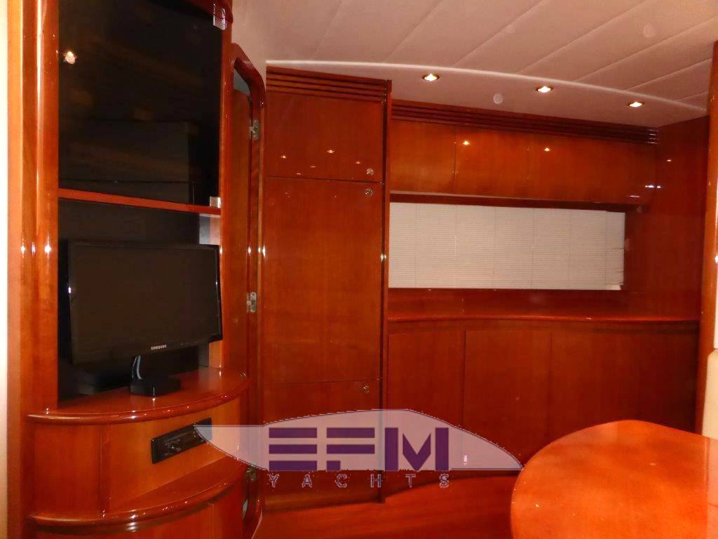 Pershing 46