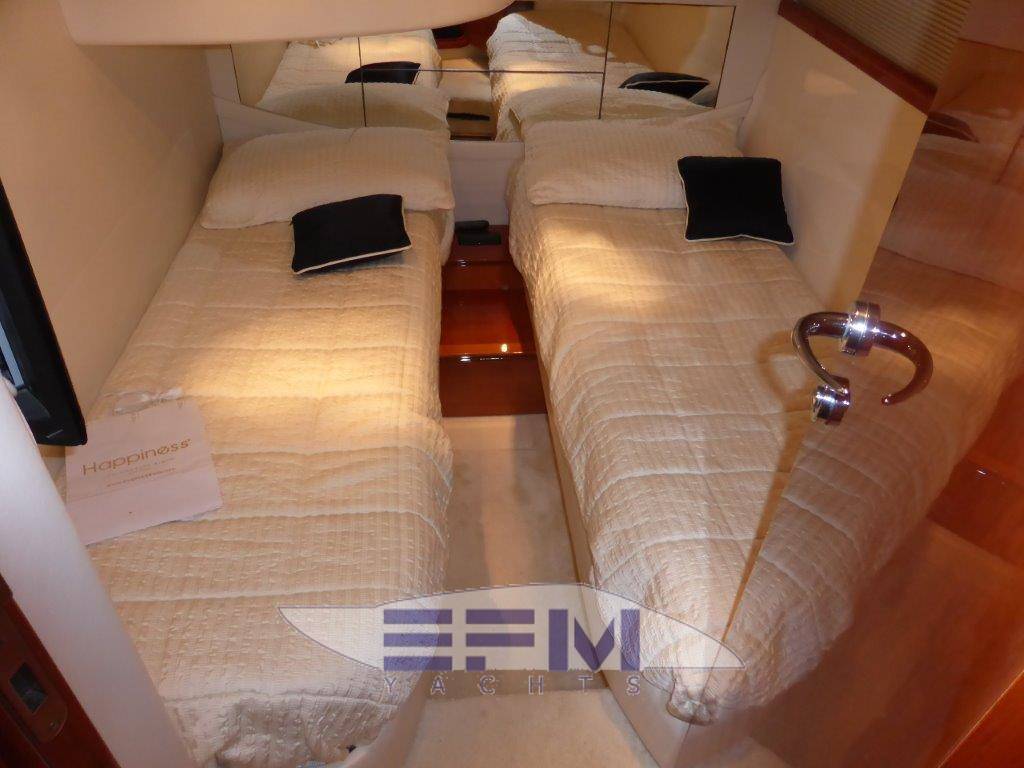 Pershing 46