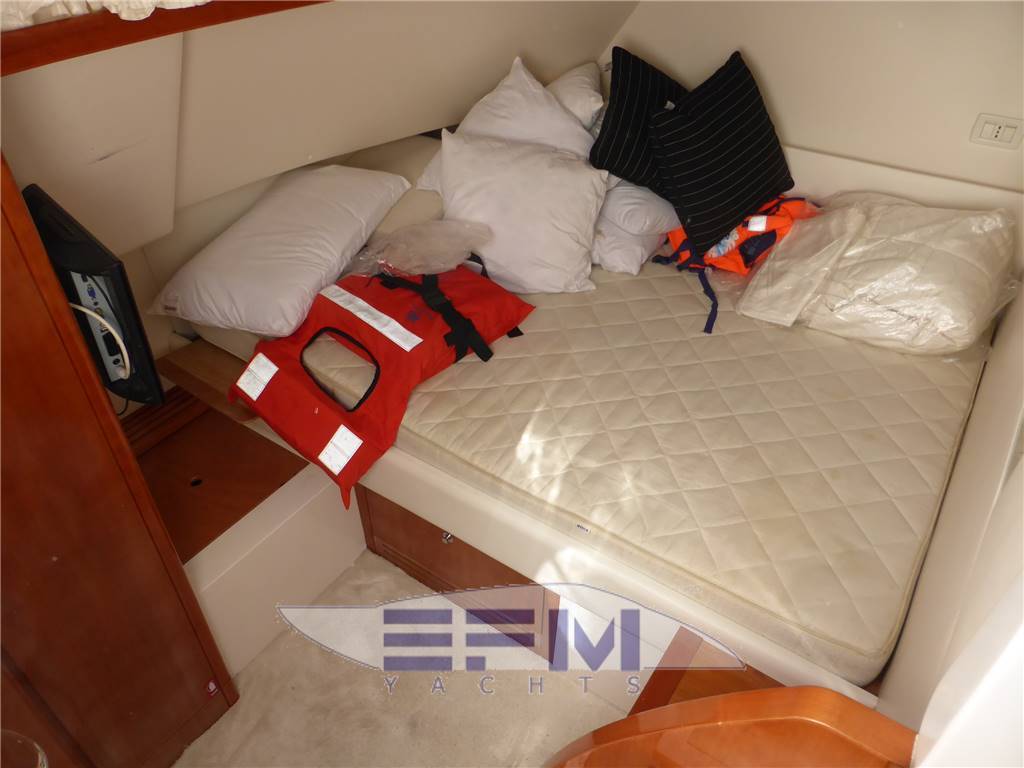 Pershing 46