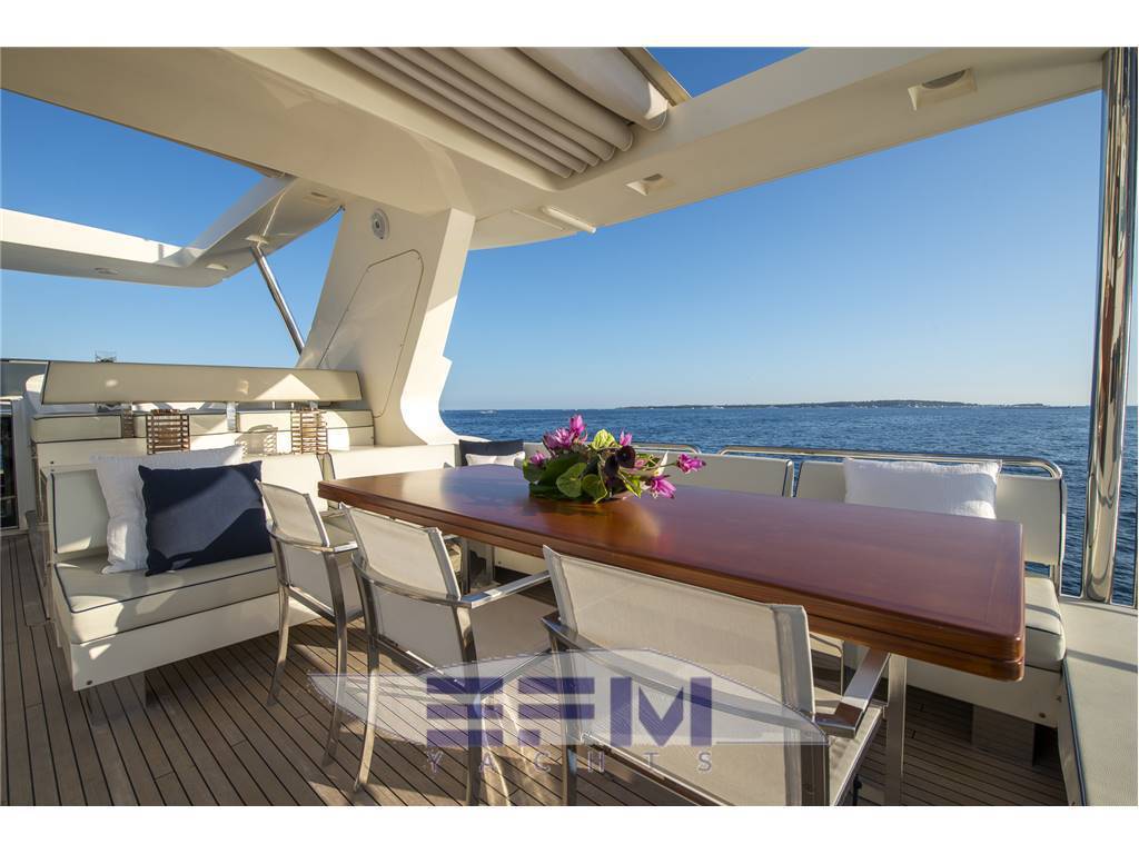 Azimut benetti 105 grande