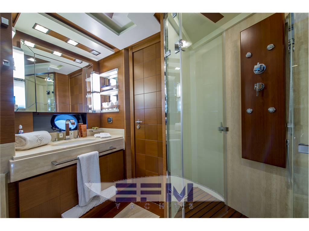 Azimut benetti 105 grande