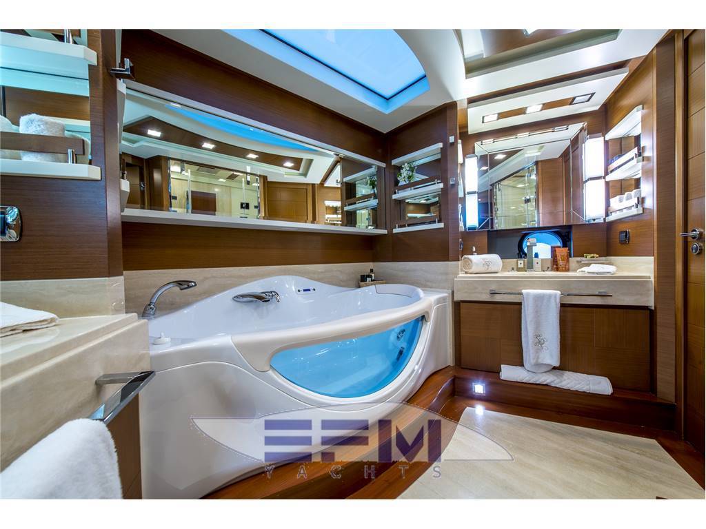 Azimut benetti 105 grande