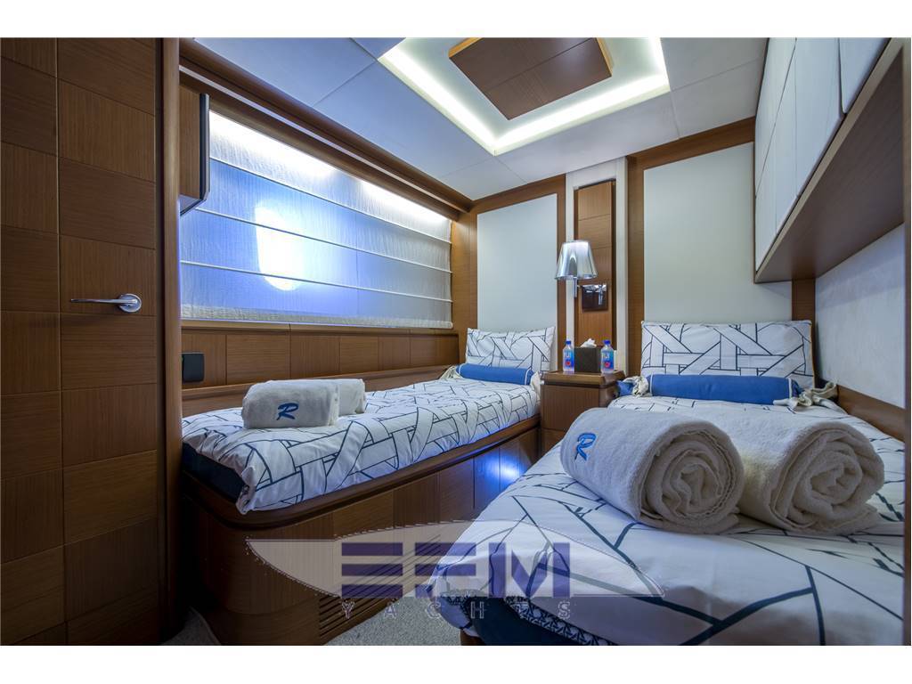Azimut benetti 105 grande