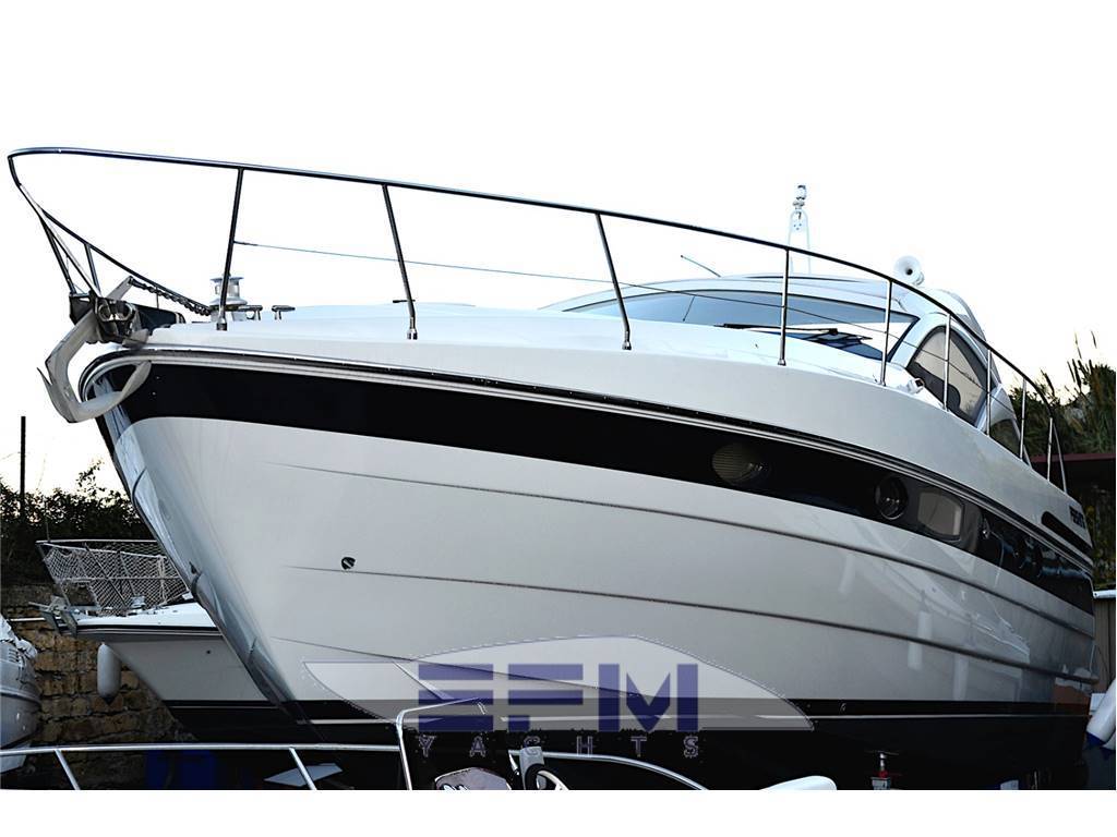 Pershing 43