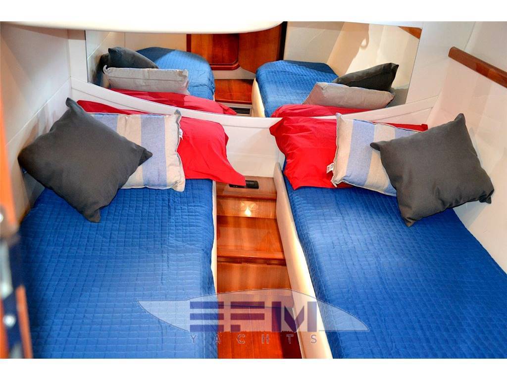 Pershing 43
