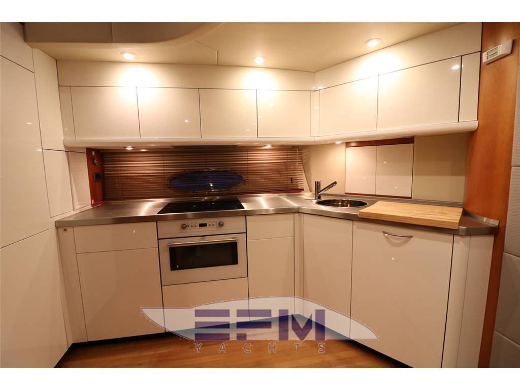 Sunseeker Predator 62