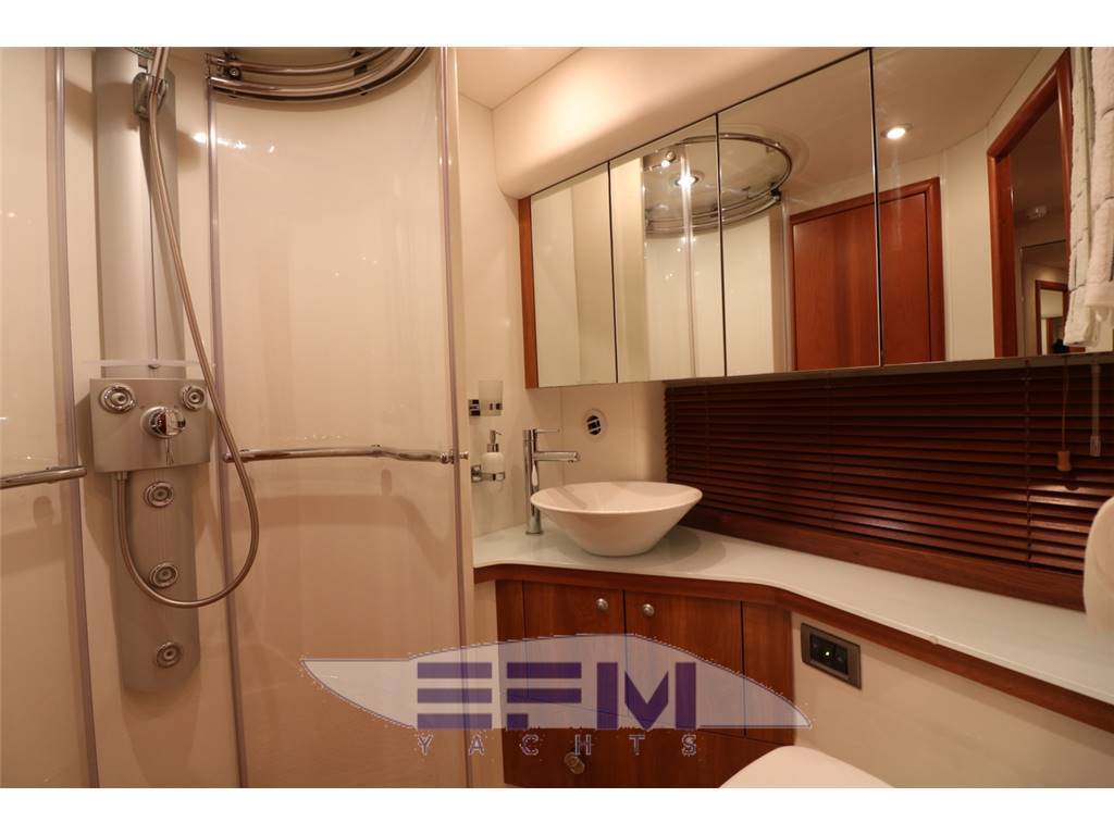 Sunseeker Predator 62