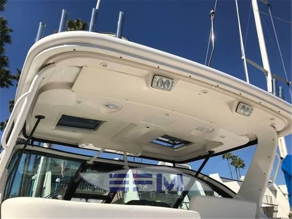 Tiara 3200 open